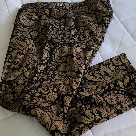 NWT Seven 7 Black and Gold Jeans